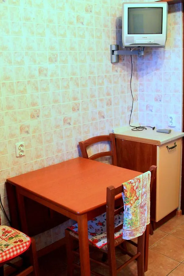 Apartment Near Metro Akademgorodok Kiev